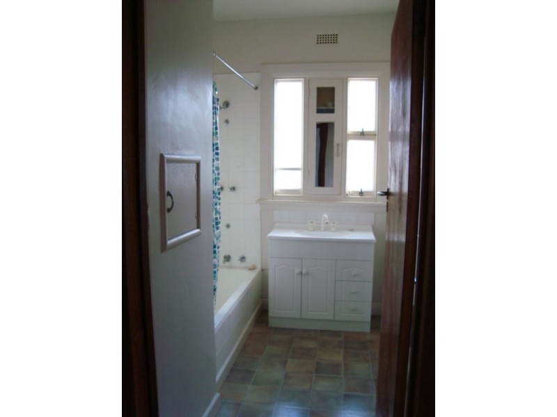 25 Topham Street, Rose Bay TAS 7015