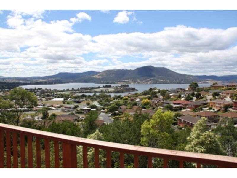 15 Nathan Street, Berriedale TAS 7011
