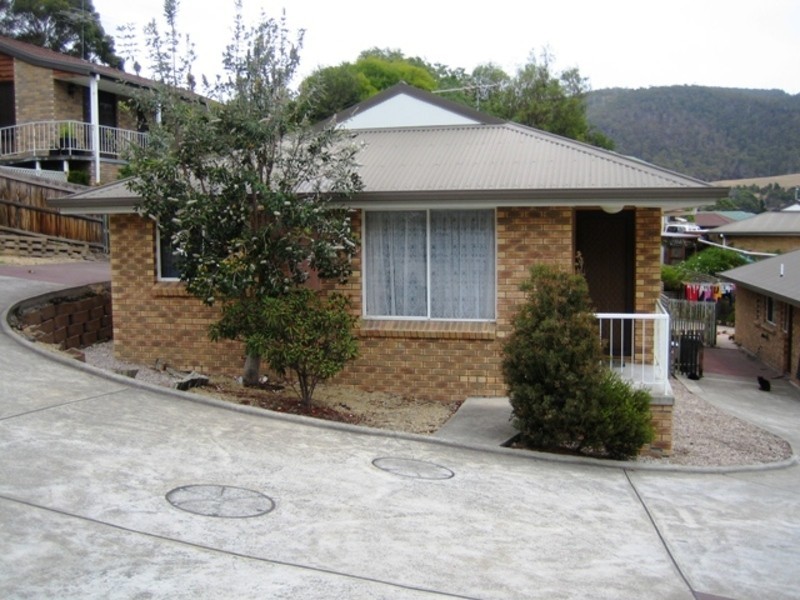 1/3-4 Rina Court, Glenorchy TAS 7010