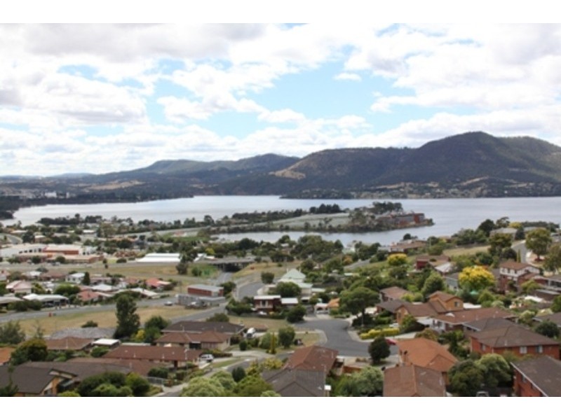 15 Nathan Street, Berriedale TAS 7011