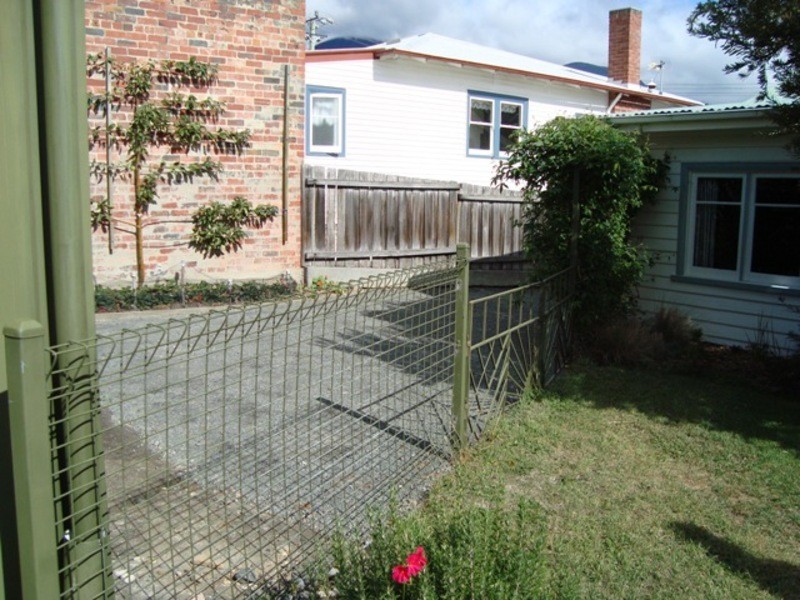 15 Pickard Street, Lenah Valley TAS 7008