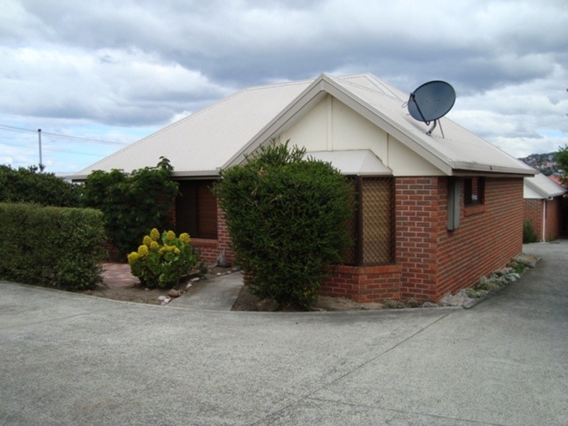 2/73 Buttler Avenue, Moonah TAS 7009