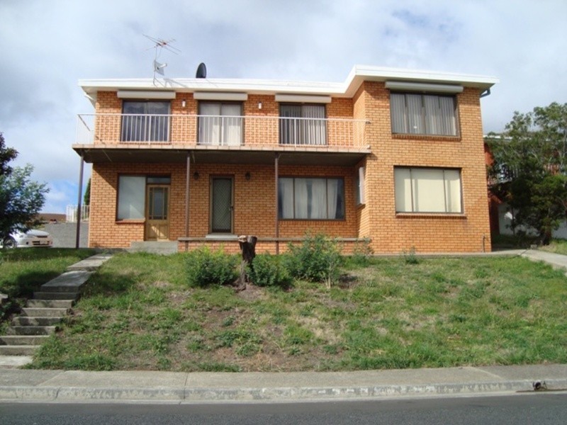 Unit 2/111 Lennox Avenue, Lutana TAS 7009