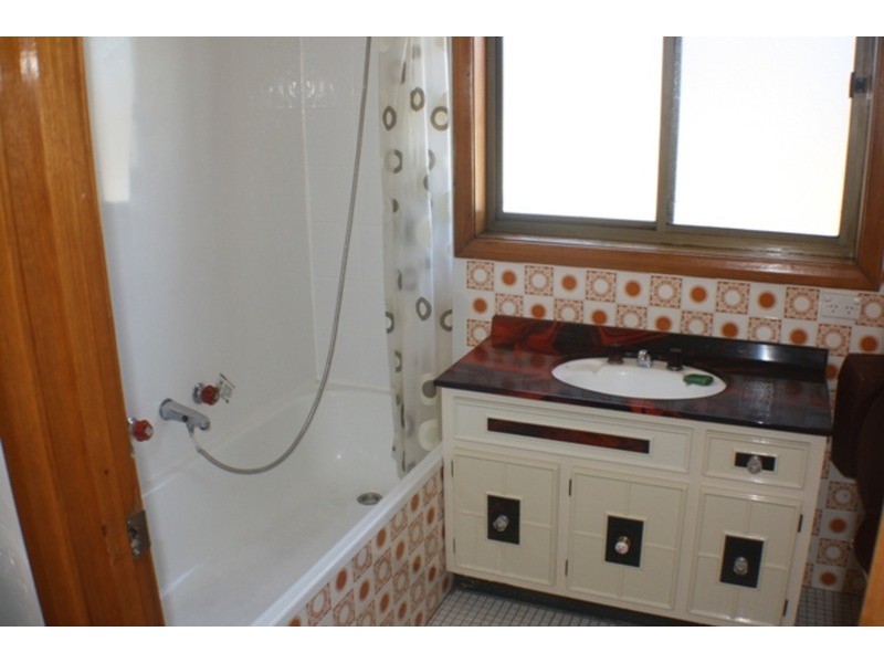 1/111 Lennox Avenue, Lutana TAS 7009