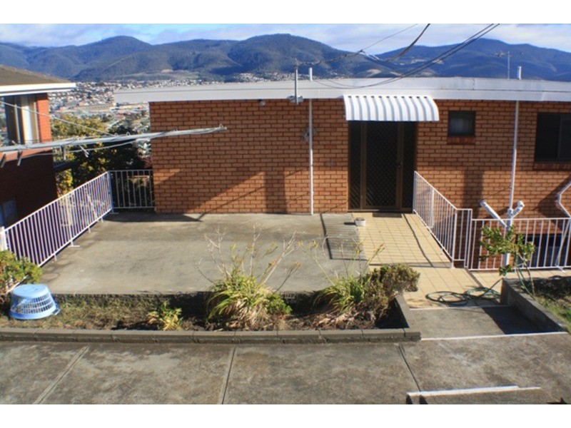 1/111 Lennox Avenue, Lutana TAS 7009