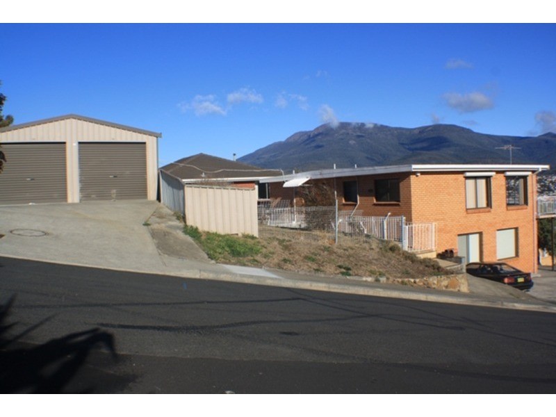 1/111 Lennox Avenue, Lutana TAS 7009