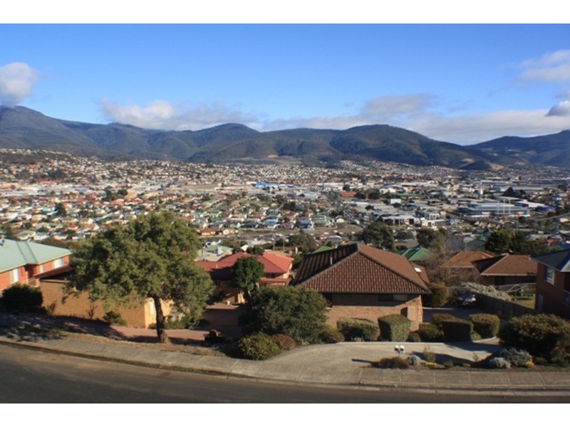 1/111 Lennox Avenue, Lutana TAS 7009