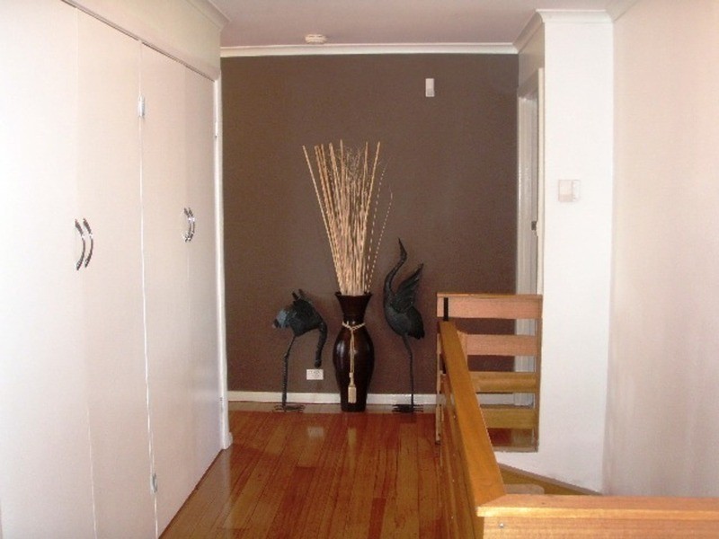 9 Susan Parade, Lenah Valley TAS 7008