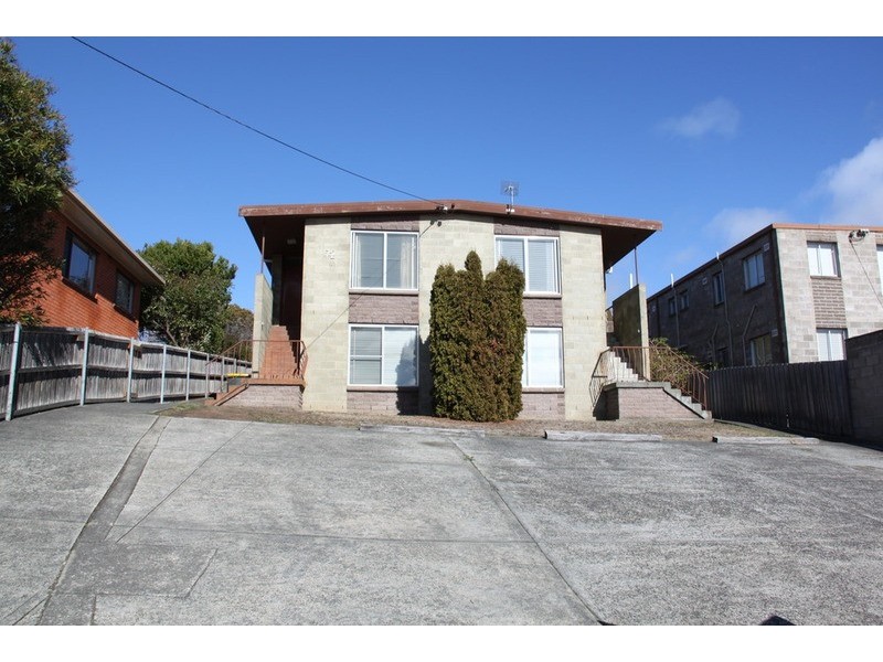 1/72 Ashbourne Grove, West Moonah TAS 7009