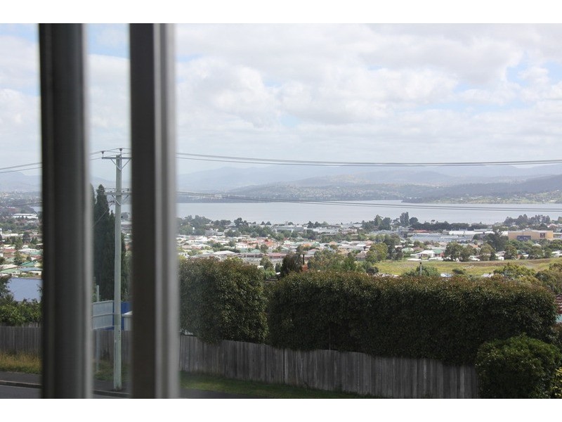 4/72 Ashbourne Grove, West Moonah TAS 7009