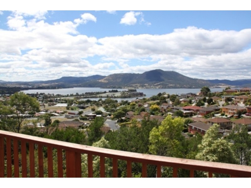 15 Nathan Street, Berriedale TAS 7011