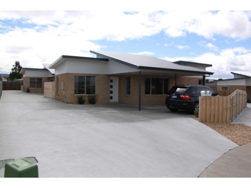 1/15 Lucas Place, Brighton TAS 7030