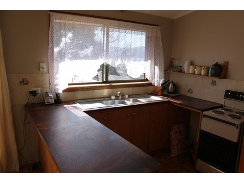 18 Chandos Drive, Berriedale TAS 7011