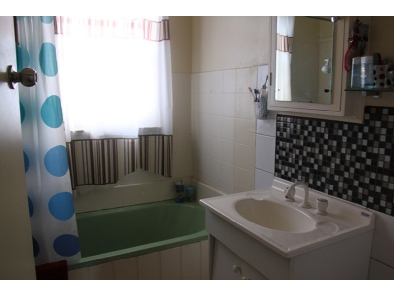 8 Sherwood Road, West Moonah TAS 7009