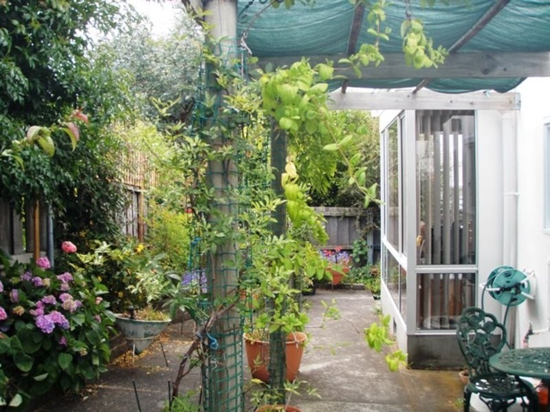 1/9 Girvan Avenue, New Town TAS 7008