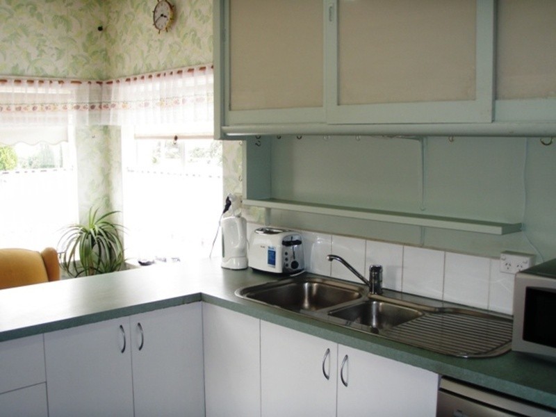 1/9 Girvan Avenue, New Town TAS 7008