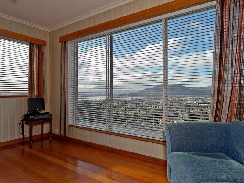 2/42 Corinda Grove, West Moonah TAS 7009