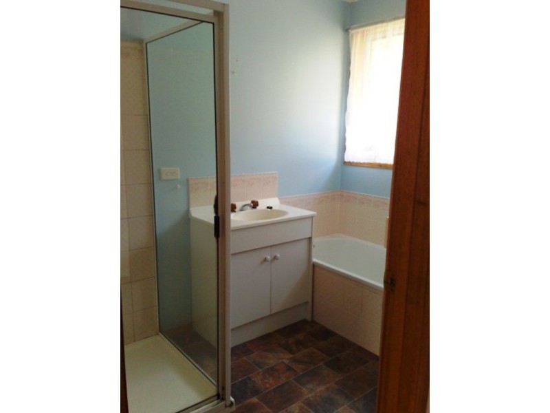 3/3 Rina Court, Glenorchy TAS 7010