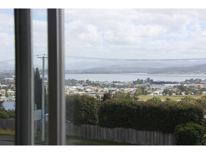 1-4/72 Ashbourne Grove, West Moonah TAS 7009