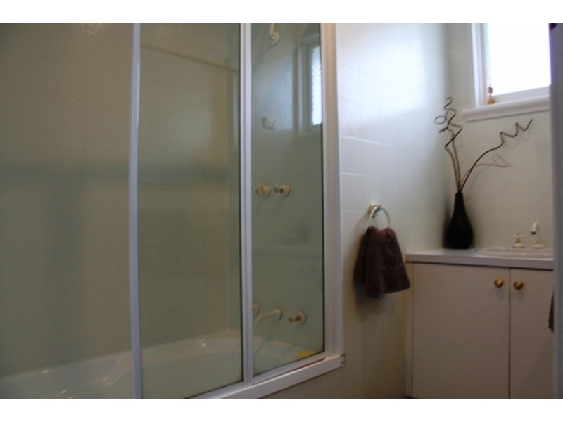 26 Esdaile Street, Claremont TAS 7011