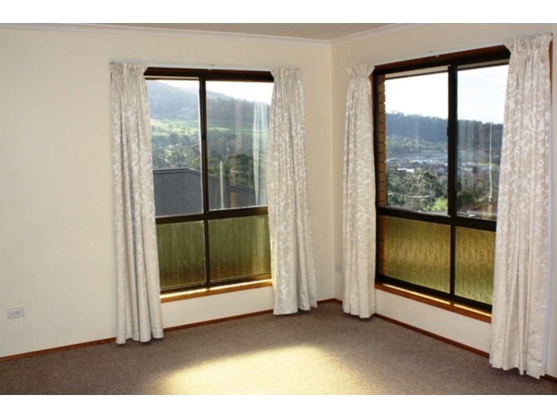 2/10 Longley Court, Glenorchy TAS 7010