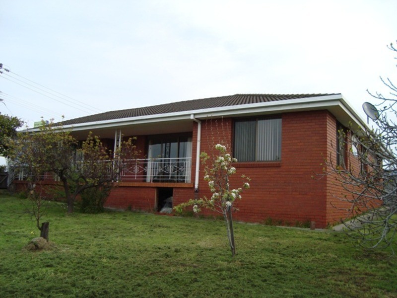 50 Lampton Avenue, Derwent Park TAS 7009