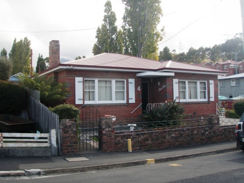 4 Gregson Avenue, New Town TAS 7008