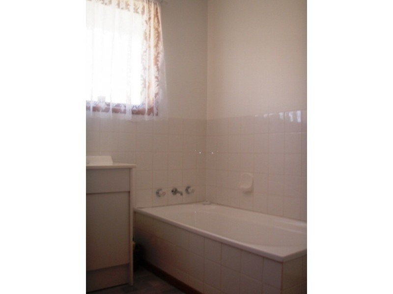 1/33 Caversham Road, West Moonah TAS 7009