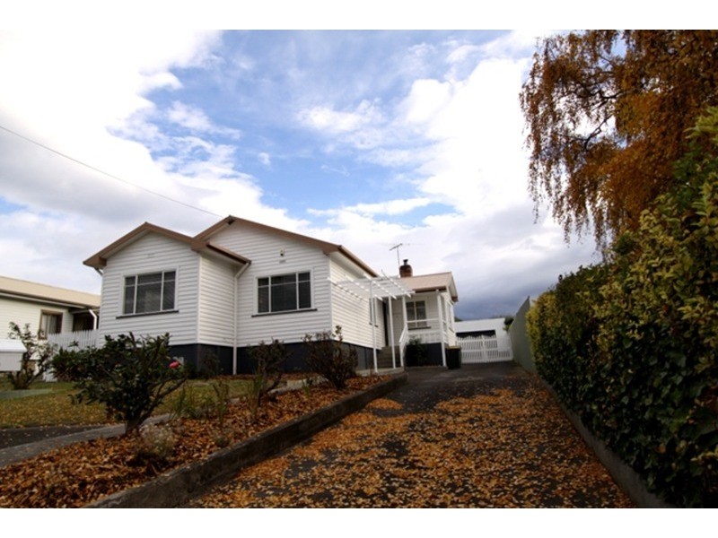 6 Fenwick Crescent, Derwent Park TAS 7009