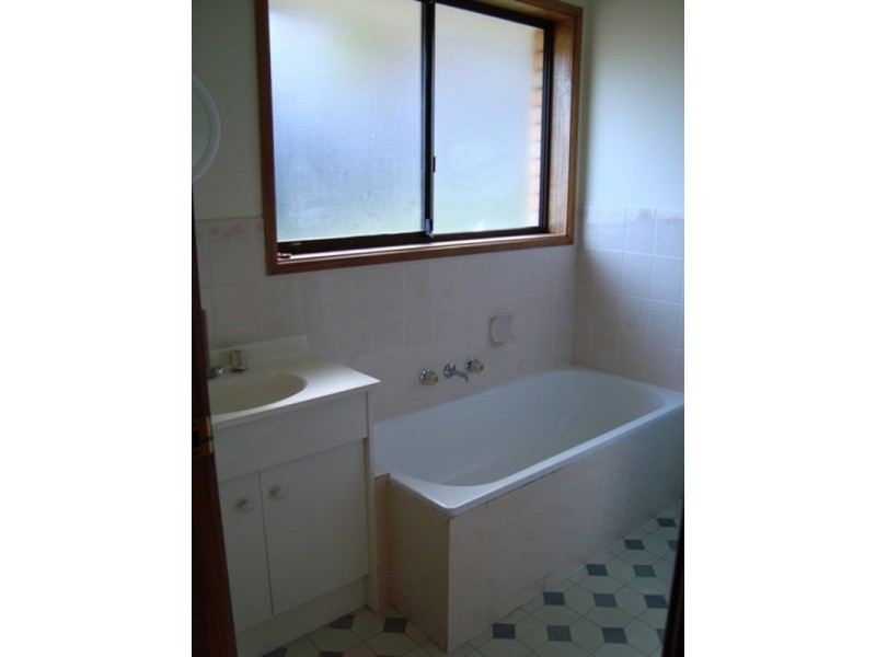 1/8 Donald Court, Glenorchy TAS 7010