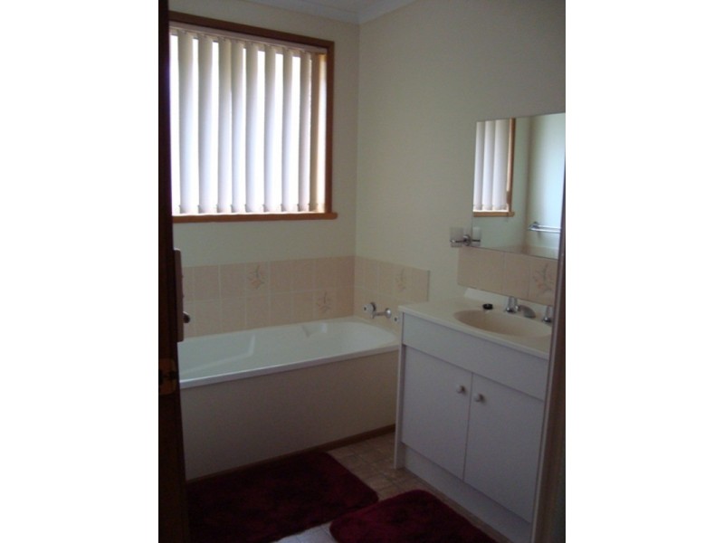 1/3 Chatterton  Court, Claremont TAS 7011