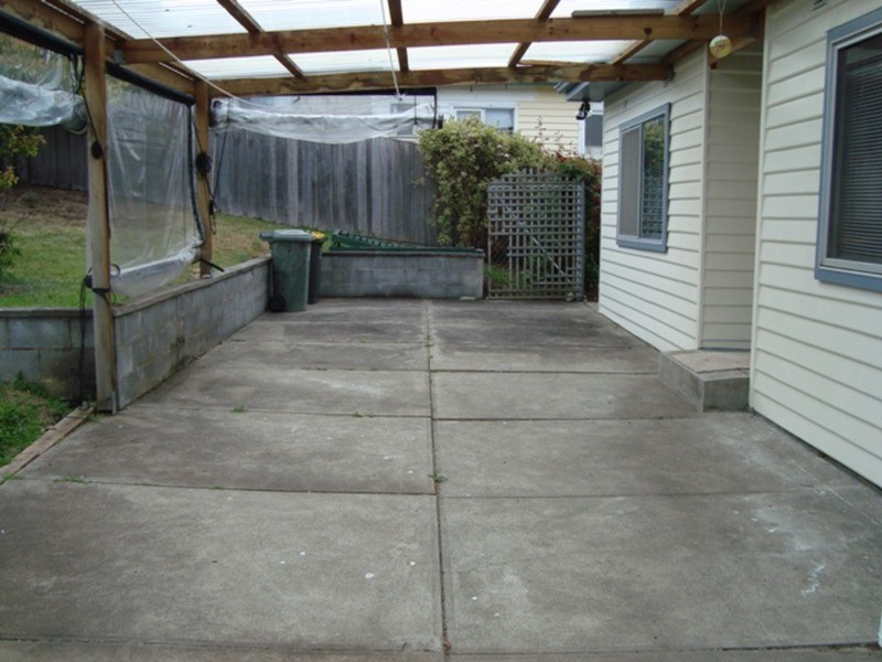 8 Beverley  Grove, West Moonah TAS 7009