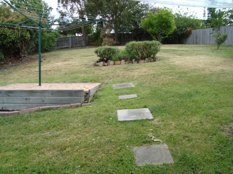 8 Beverley  Grove, West Moonah TAS 7009