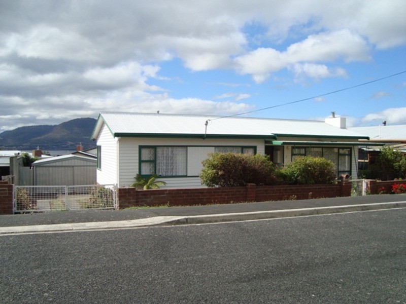 21 O’Brien Street, Glenorchy VIC 3385