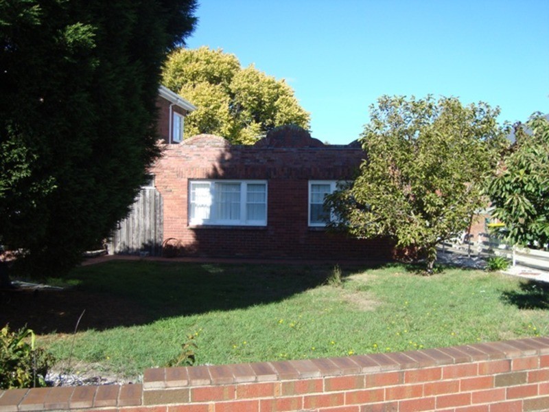 2/11 Cross Street, New Town TAS 7008