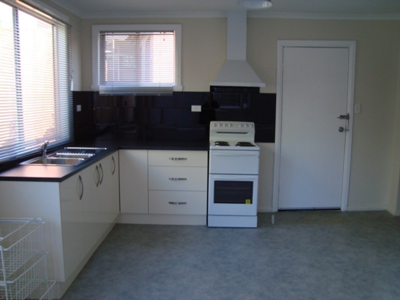 2/11 Cross Street, New Town TAS 7008