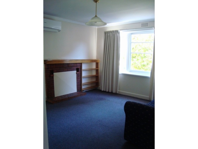 2/11 Cross Street, New Town TAS 7008