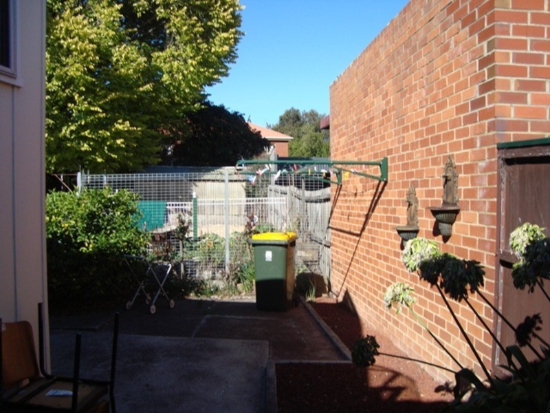 2/11 Cross Street, New Town TAS 7008