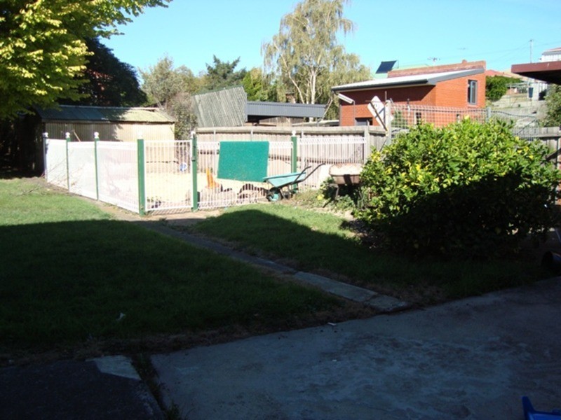 2/11 Cross Street, New Town TAS 7008