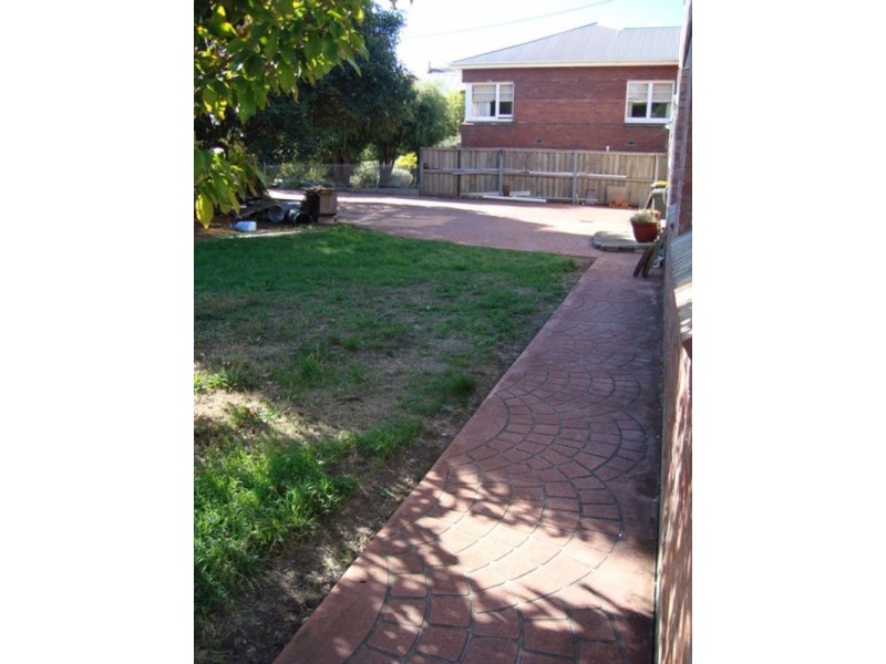 2/11 Cross Street, New Town TAS 7008