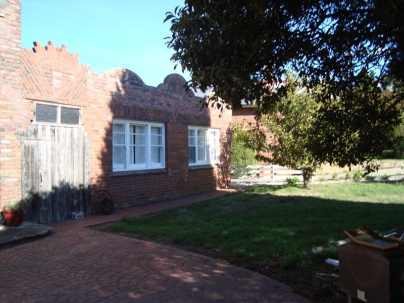 2/11 Cross Street, New Town TAS 7008