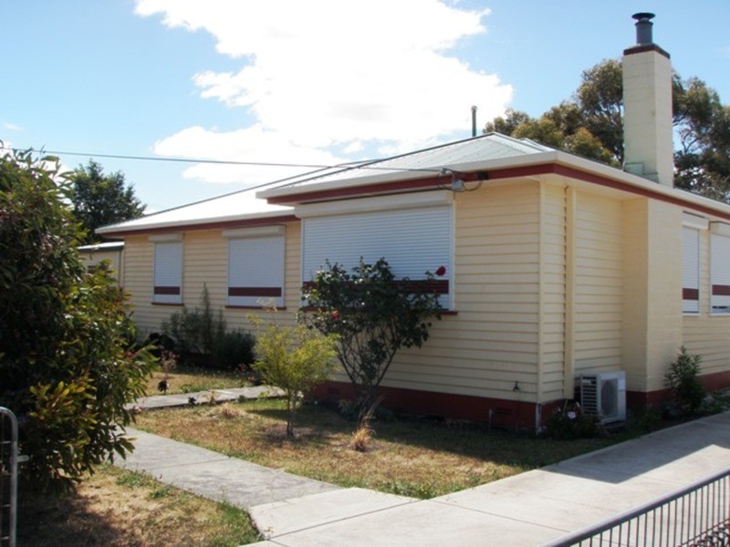 1 Negara Crescent, Goodwood TAS 7010