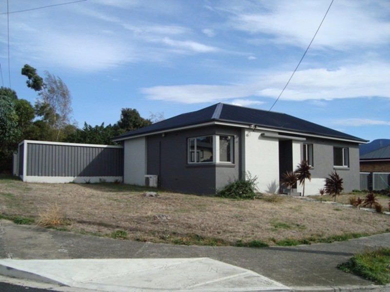 94 Gepp Parade, Derwent Park TAS 7009