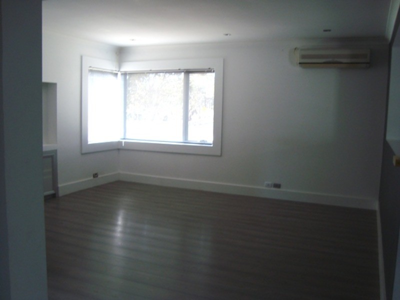94 Gepp Parade, Derwent Park TAS 7009
