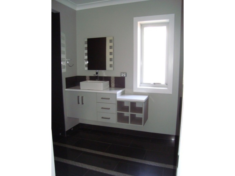 94 Gepp Parade, Derwent Park TAS 7009