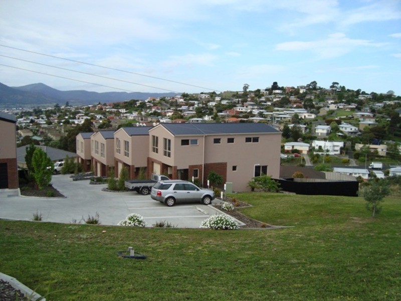 4/4 Nagle  Place, Glenorchy TAS 7010