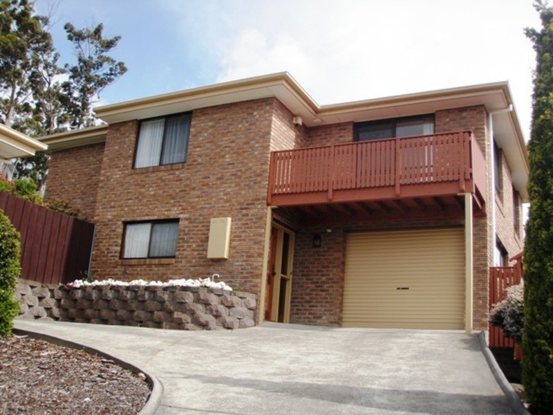 2/10 Donald Court, Glenorchy TAS 7010