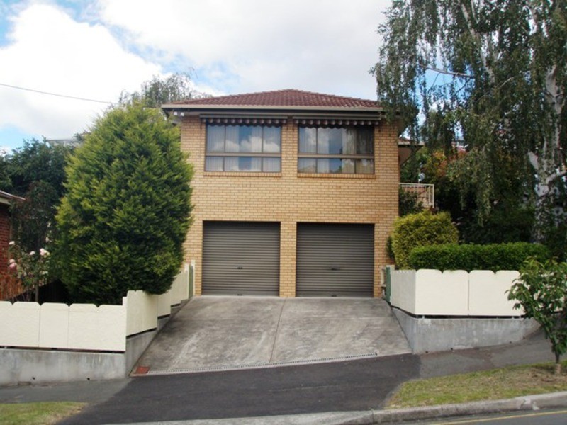 2A Watkins Avenue, West Hobart TAS 7000
