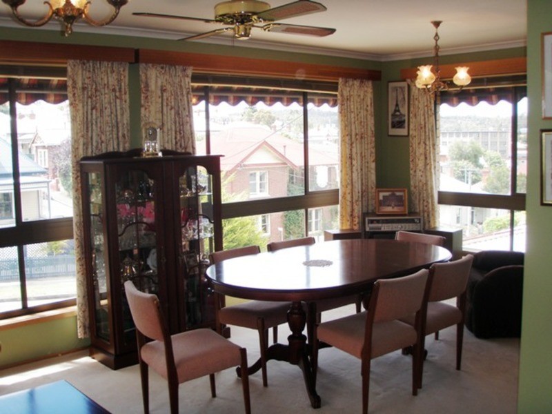 2A Watkins Avenue, West Hobart TAS 7000