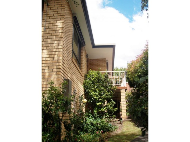 2A Watkins Avenue, West Hobart TAS 7000